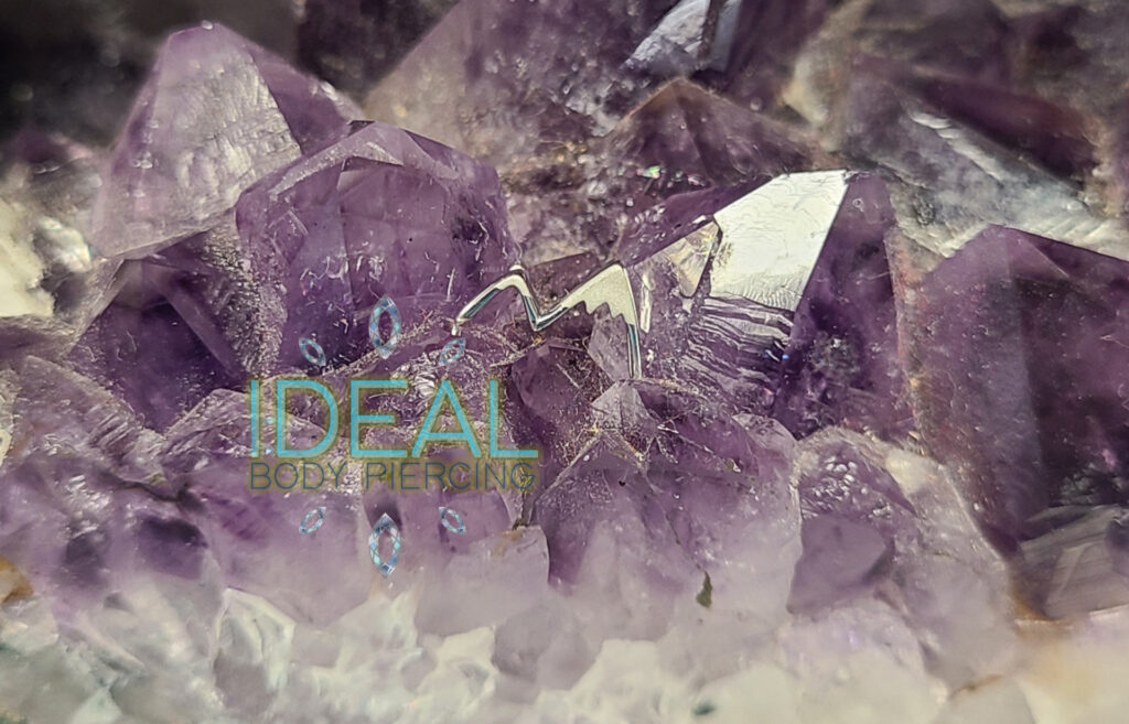 A close up of some purple rocks with the word " idea ".